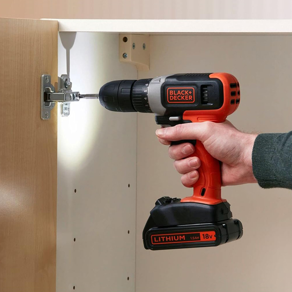 Trapano Avvitatore 18V con Batteria al Litio 1.5 Ah BLACK DECKER
